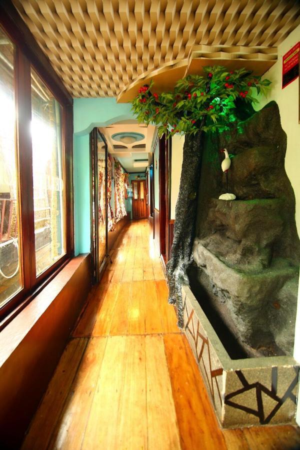 Marari Houseboat Hotel Mararikulam Exterior photo